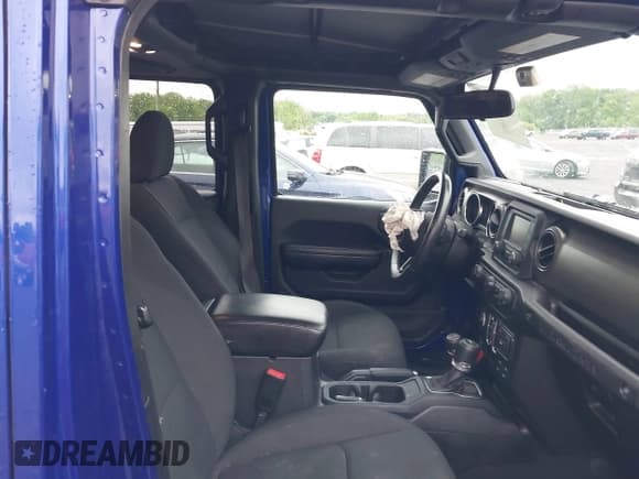 ✅ 2019 Jeep Wrangler Unlimited Sport S • VIN: 1C4HJXDN3KW547195 • Lot: 42321062. Wystawiony na IAAI z przebiegiem 86 990 mil. Bezpłatny archiwum sprzedaży aukcyjnych z USA i szczegółowy raport historii pojazdu na DreamBid. Zdjęcie 5.