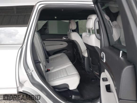 ✅ 2018 Jeep Grand Cherokee Limited • VIN: 1C4RJEBG3JC281304 • Lot: 42457057. Listed on IAAI with 155,019 mi. Free auction sales archive from the USA and detailed vehicle history report at DreamBid. Image 8.