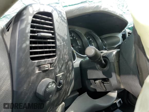 ✅ 2007 Chevrolet Silverado 2500HD Work Truck • VIN: 1GCHC24K47E549134 • Лот: 70326355. Опубликован ранее на Copart с пробегом Не указан. Бесплатный доступ к архиву аукционных продаж из США и подробный отчёт об истории автомобиля на DreamBid. Изображение 9.