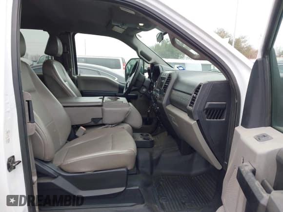 ✅ 2018 Ford F-250 XL • VIN: 1FT7X2A62JEC26554 • Лот: 41603638. Опубликован ранее на IAAI с пробегом 131 469 миль. Бесплатный доступ к архиву аукционных продаж из США и подробный отчёт об истории автомобиля на DreamBid. Изображение 5.