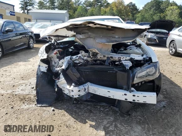 ✅ 2022 Chrysler 300 Touring • VIN: 2C3CCAAG4NH256574 • Lot: 85665745. Wystawiony na Copart z przebiegiem 26 122 mil. Bezpłatny archiwum sprzedaży aukcyjnych z USA i szczegółowy raport historii pojazdu na DreamBid. Zdjęcie 5.