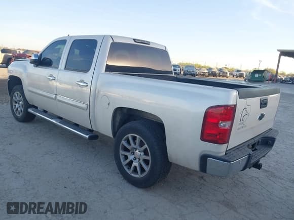 ✅ 2009 Chevrolet Silverado 1500 • VIN: 3GCEC33J49G171507 • Lot: 41811216. Wystawiony na IAAI z przebiegiem 277 573 mil. Bezpłatny archiwum sprzedaży aukcyjnych z USA i szczegółowy raport historii pojazdu na DreamBid. Zdjęcie 3.