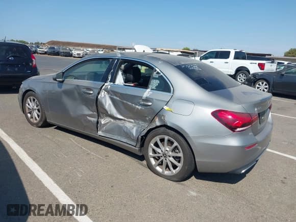 ✅ 2021 Mercedes-Benz A 220 • VIN: W1K3G4FB5MJ270548 • Lot: 43129971. Listed on IAAI with 65,314 mi. Free auction sales archive from the USA and detailed vehicle history report at DreamBid. Image 3.