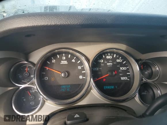 ✅ 2008 Chevrolet Silverado 2500HD Work Truck • VIN: 1GCHK23K58F189985 • Lot: 72391694. Wystawiony na Copart z przebiegiem 191 767 mil. Bezpłatny archiwum sprzedaży aukcyjnych z USA i szczegółowy raport historii pojazdu na DreamBid. Zdjęcie 9.