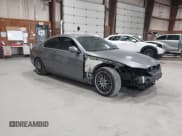 ✅ 2013 BMW 3 Series 335i xDrive • VIN: WBAKF9C51DE672559 • Lot: 42247641. Wystawiony na IAAI z przebiegiem 108 451 mil. Bezpłatny archiwum sprzedaży aukcyjnych z USA i szczegółowy raport historii pojazdu na DreamBid. Zdjęcie 1.