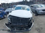 ✅ 2018 Chevrolet Suburban LT • VIN: 1GNSCHKC1JR285155 • Lot: 43257026. Wystawiony na IAAI z przebiegiem Nie podano. Bezpłatny archiwum sprzedaży aukcyjnych z USA i szczegółowy raport historii pojazdu na DreamBid. Zdjęcie 12.