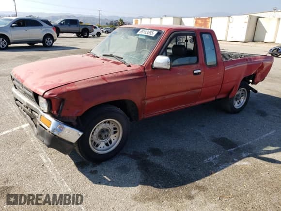 ✅ 1989 Toyota Pickup • VIN: JT4VN93D9K5004497 • Lot: 69153655. Listed on Copart with 429,856 mi. Free auction sales archive from the USA and detailed vehicle history report at DreamBid. Image 1.