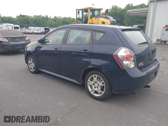 ✅ 2010 Pontiac Vibe • VIN: 5Y2SM6E09AZ406400 • Лот: 42698062. Опубликован ранее на IAAI с пробегом 122 202 миль. Бесплатный доступ к архиву аукционных продаж из США и подробный отчёт об истории автомобиля на DreamBid. Изображение 3.