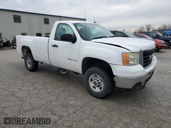 ✅ 2009 GMC Sierra 1500 • VIN: 1GTHC44K79E142956 • Лот: 80669944. Опубликован ранее на Copart с пробегом 309 022 миль. Бесплатный доступ к архиву аукционных продаж из США и подробный отчёт об истории автомобиля на DreamBid. Изображение 4.