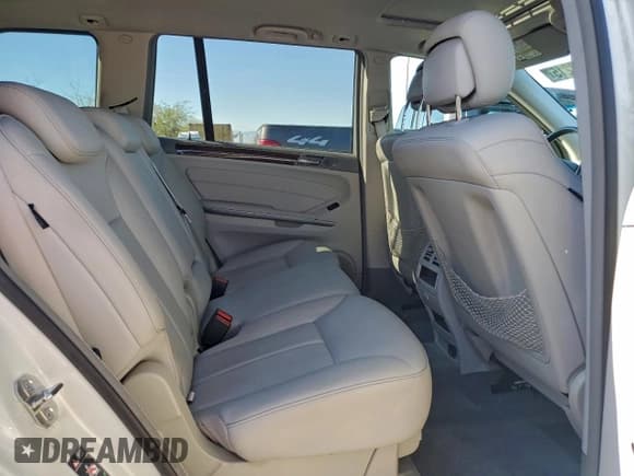 ✅ 2010 Mercedes-Benz GL 450 • VIN: 4JGBF7BE6AA611425 • Лот: 92728215. Опубликован ранее на Copart с пробегом 129 357 миль. Бесплатный доступ к архиву аукционных продаж из США и подробный отчёт об истории автомобиля на DreamBid. Изображение 11.