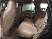 ✅ 2000 Ford Expedition Eddie Bauer • VIN: 1FMPU18L0YLA30841 • Lot: 43716676. Wystawiony na IAAI z przebiegiem 168 263 mil. Bezpłatny archiwum sprzedaży aukcyjnych z USA i szczegółowy raport historii pojazdu na DreamBid. Zdjęcie 8.