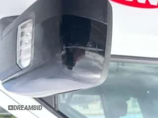 2020 Chevrolet Silverado 1500 Work Truck z VIN 1GCRYAEFXLZ160941, wystawiony jako IAAI lot #42679182 z przebiegiem 131 612 mil mil oraz . Historia ofert i sprzedaży dostępna na DreamBid. Obrazek 1.