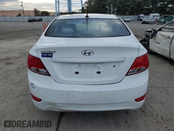 ✅ 2015 Hyundai Accent GLS • VIN: KMHCT4AE7FU916211 • Лот: 74931634. Опубликован ранее на Copart с пробегом 72 491 миль. Бесплатный доступ к архиву аукционных продаж из США и подробный отчёт об истории автомобиля на DreamBid. Изображение 6.