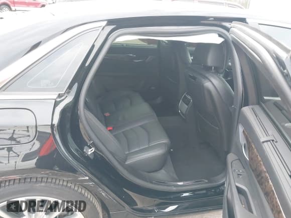 ✅ 2020 Cadillac CT6 Premium Luxury • VIN: 1G6KE5RS3LU111816 • Lot: 43561649. Listed on IAAI with 51,429 mi. Free auction sales archive from the USA and detailed vehicle history report at DreamBid. Image 8.