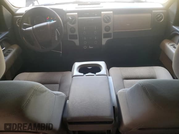 ✅ 2010 Ford F-150 XL • VIN: 1FTFW1EV4AFC47152 • Лот: 85691725. Опубликован ранее на Copart с пробегом 212 348 миль. Бесплатный доступ к архиву аукционных продаж из США и подробный отчёт об истории автомобиля на DreamBid. Изображение 8.