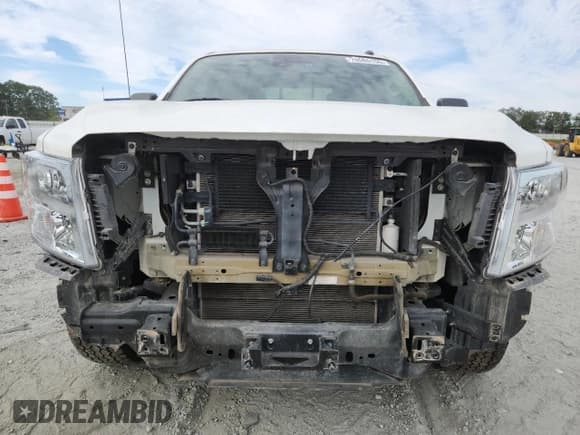 ✅ 2021 Nissan Titan S • VIN: 1N6AA1ECXMN510209 • Lot: 70586155. Wystawiony na Copart z przebiegiem 71 495 mil. Bezpłatny archiwum sprzedaży aukcyjnych z USA i szczegółowy raport historii pojazdu na DreamBid. Zdjęcie 5.