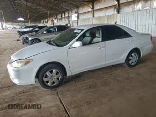 ✅ 2004 Toyota Camry SE • VIN: 4T1BE32K44U265993 • Lot: 93788155. Wystawiony na Copart z przebiegiem 226 552 mil. Bezpłatny archiwum sprzedaży aukcyjnych z USA i szczegółowy raport historii pojazdu na DreamBid. Zdjęcie 1.