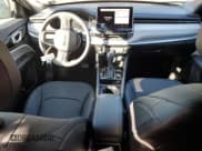 ✅ 2024 Jeep Compass Limited • VIN: 3C4NJDCN1RT144495 • Lot: 86274175. Wystawiony na Copart z przebiegiem 11 837 mil. Bezpłatny archiwum sprzedaży aukcyjnych z USA i szczegółowy raport historii pojazdu na DreamBid. Zdjęcie 8.