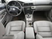 ✅ 2004 Volkswagen Passat GLS • VIN: WVWPE63B24E304424 • Lot: 82697274. Wystawiony na Copart z przebiegiem 454 720 mil. Bezpłatny archiwum sprzedaży aukcyjnych z USA i szczegółowy raport historii pojazdu na DreamBid. Zdjęcie 8.