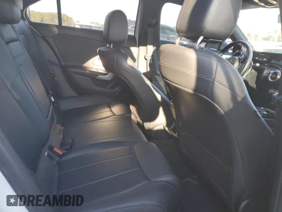 ✅ 2020 Mercedes-Benz A 220 • VIN: W1K3G4EB7LJ201392 • Лот: 84872555. Опубликован ранее на Copart с пробегом 86 073 миль. Бесплатный доступ к архиву аукционных продаж из США и подробный отчёт об истории автомобиля на DreamBid. Изображение 10.