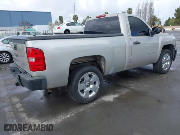 ✅ 2007 Chevrolet Silverado 1500 Work Truck • VIN: 1GCEC14X97Z612357 • Лот: 41814559. Опубликован ранее на IAAI с пробегом 176 664 миль. Бесплатный доступ к архиву аукционных продаж из США и подробный отчёт об истории автомобиля на DreamBid. Изображение 4.