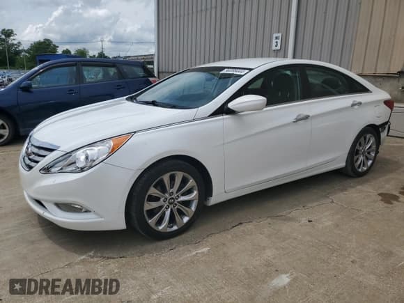 ✅ 2013 Hyundai Sonata SE • VIN: 5NPEC4AC9DH777024 • Lot: 56088444. Listed on Copart with 70,925 mi. Free auction sales archive from the USA and detailed vehicle history report at DreamBid. Image 1.