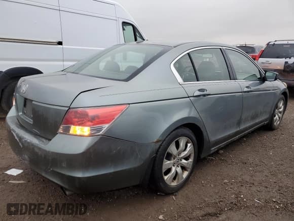 ✅ 2008 Honda Accord EX-L • VIN: JHMCP26858C014812 • Lot: 92932085. Wystawiony na Copart z przebiegiem 240 402 mil. Bezpłatny archiwum sprzedaży aukcyjnych z USA i szczegółowy raport historii pojazdu na DreamBid. Zdjęcie 3.