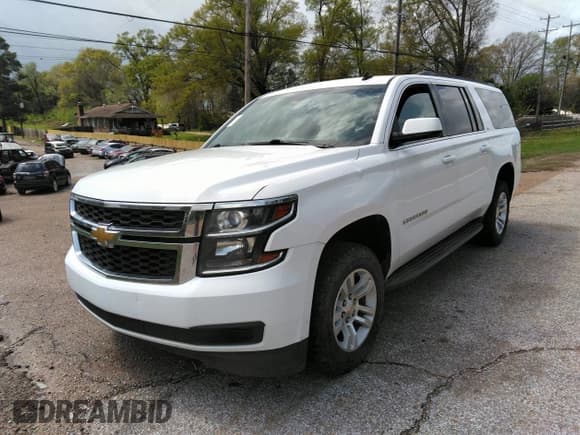 ✅ 2015 Chevrolet Suburban LT • VIN: 1GNSCJKC6FR229260 • Lot: 41974363. Wystawiony na IAAI z przebiegiem 251 395 mil. Bezpłatny archiwum sprzedaży aukcyjnych z USA i szczegółowy raport historii pojazdu na DreamBid. Zdjęcie 17.