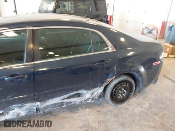 ✅ 2011 Chevrolet Malibu 1LT • VIN: 1G1ZC5E11BF227753 • Lot: 43414098. Listed on IAAI with 165,369 mi. Free auction sales archive from the USA and detailed vehicle history report at DreamBid. Image 6.