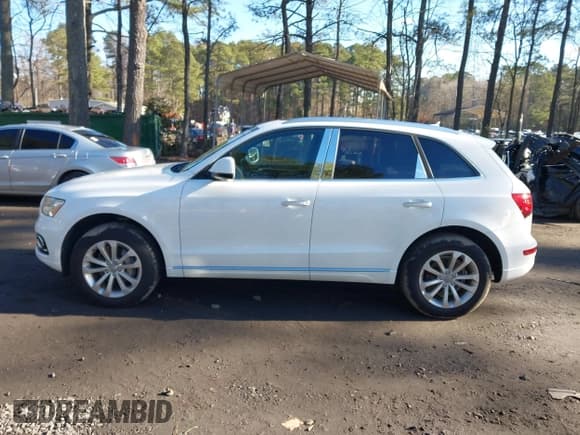 ✅ 2015 Audi Q5 Premium Plus • VIN: WA1LFAFP3FA112911 • Lot: 43910903. Listed on IAAI with 203,072 mi. Free auction sales archive from the USA and detailed vehicle history report at DreamBid. Image 14.