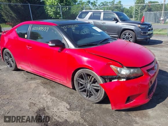 ✅ 2013 Scion tC • VIN: JTKJF5C74D3052639 • Lot: 42539539. Wystawiony na IAAI z przebiegiem 109 405 mil. Bezpłatny archiwum sprzedaży aukcyjnych z USA i szczegółowy raport historii pojazdu na DreamBid. Zdjęcie 1.