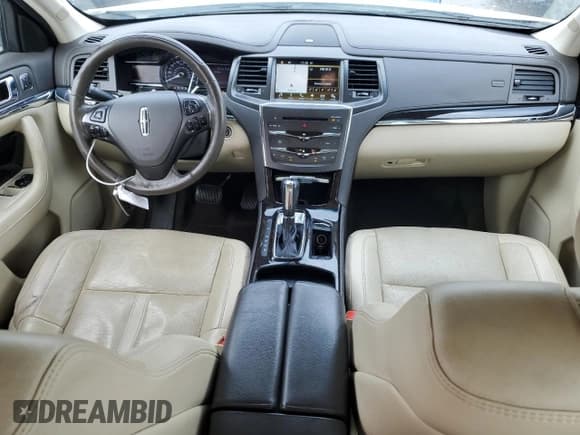 ✅ 2016 Lincoln MKS • VIN: 1LNHL9EK6GG603301 • Lot: 84414404. Wystawiony na Copart z przebiegiem 117 084 mil. Bezpłatny archiwum sprzedaży aukcyjnych z USA i szczegółowy raport historii pojazdu na DreamBid. Zdjęcie 8.