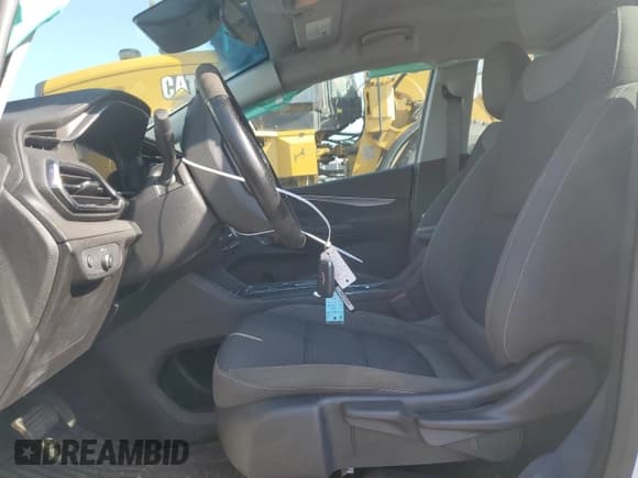 ✅ 2023 Chevrolet Bolt EV 1LT • VIN: 1G1FW6S03P4127748 • Lot: 55466605. Wystawiony na Copart z przebiegiem 10 499 mil. Bezpłatny archiwum sprzedaży aukcyjnych z USA i szczegółowy raport historii pojazdu na DreamBid. Zdjęcie 7.
