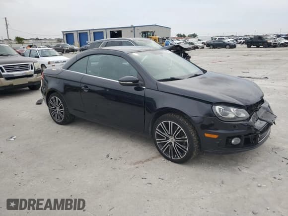 ✅ 2013 Volkswagen Eos Sport • VIN: WVWBW8AH9DV001070 • Lot: 82779295. Wystawiony na Copart z przebiegiem 85 229 mil. Bezpłatny archiwum sprzedaży aukcyjnych z USA i szczegółowy raport historii pojazdu na DreamBid. Zdjęcie 4.