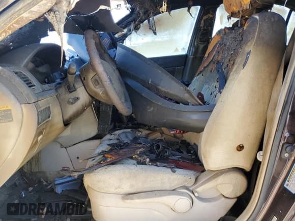 ✅ 2006 Hyundai Sonata GLS • VIN: KMHEU46C26A083898 • Лот: 86060804. Опубликован ранее на Copart с пробегом Не указан. Бесплатный доступ к архиву аукционных продаж из США и подробный отчёт об истории автомобиля на DreamBid. Изображение 7.