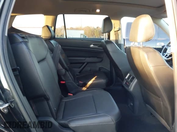 ✅ 2019 Volkswagen Atlas SEL • VIN: 1V2MR2CA9KC540017 • Lot: 43704377. Wystawiony na IAAI z przebiegiem 88 068 mil. Bezpłatny archiwum sprzedaży aukcyjnych z USA i szczegółowy raport historii pojazdu na DreamBid. Zdjęcie 8.