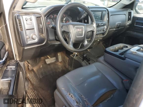 ✅ 2018 GMC Sierra 2500HD • VIN: 1GT02REG2JZ255718 • Lot: 91916345. Wystawiony na Copart z przebiegiem 200 104 mil. Bezpłatny archiwum sprzedaży aukcyjnych z USA i szczegółowy raport historii pojazdu na DreamBid. Zdjęcie 8.