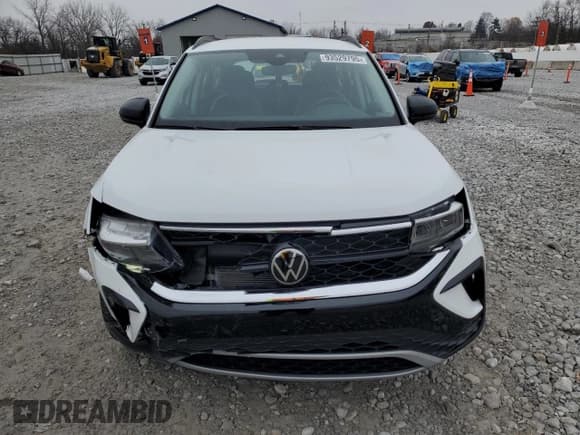 ✅ 2024 Volkswagen Taos S • VIN: 3VV8X7B28RM127452 • Лот: 93529795. Опубликован ранее на Copart с пробегом 9 292 миль. Бесплатный доступ к архиву аукционных продаж из США и подробный отчёт об истории автомобиля на DreamBid. Изображение 5.