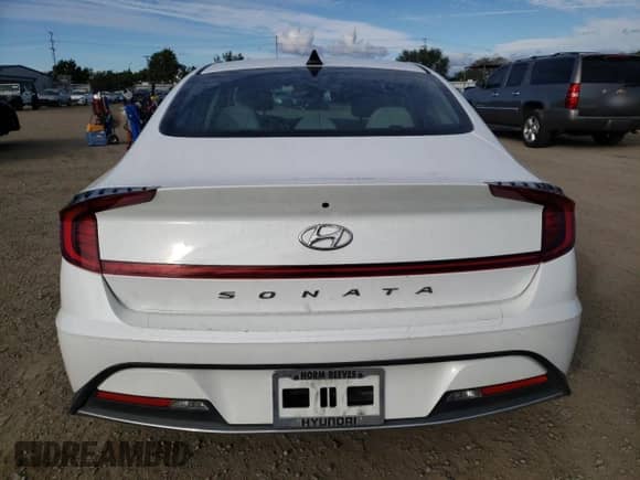 2020 Hyundai Sonata SE z VIN 5NPEG4JA1LH004081, wystawiony jako Copart lot #70027302 z przebiegiem 46 896 mil mil oraz . Historia ofert i sprzedaży dostępna na DreamBid. Obrazek 6.