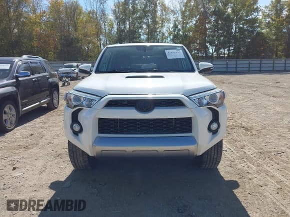 ✅ 2019 Toyota 4Runner SR5 Premium • VIN: JTEBU5JR5K5638057 • Lot: 43451412. Wystawiony na IAAI z przebiegiem 102 658 mil. Bezpłatny archiwum sprzedaży aukcyjnych z USA i szczegółowy raport historii pojazdu na DreamBid. Zdjęcie 12.
