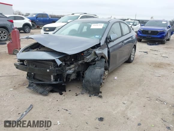 ✅ 2018 Hyundai Accent SE • VIN: 3KPC24A38JE016186 • Лот: 41641761. Опубликован ранее на IAAI с пробегом 66 703 миль. Бесплатный доступ к архиву аукционных продаж из США и подробный отчёт об истории автомобиля на DreamBid. Изображение 2.