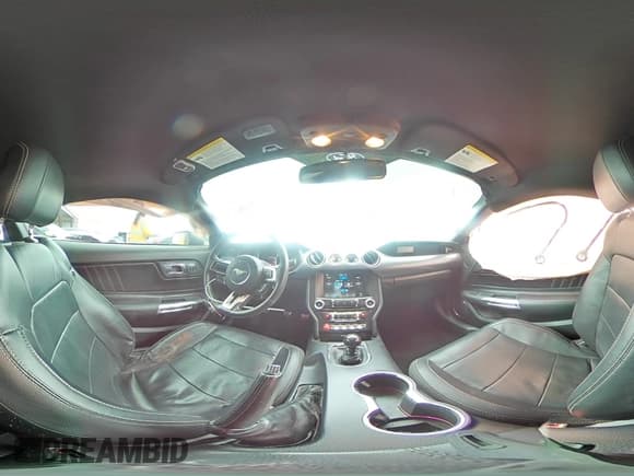 ✅ 2017 Ford Mustang GT Premium • VIN: 1FA6P8CF1H5281430 • Lot: 91838205. Wystawiony na Copart z przebiegiem 91 352 mil. Bezpłatny archiwum sprzedaży aukcyjnych z USA i szczegółowy raport historii pojazdu na DreamBid. Zdjęcie 16.