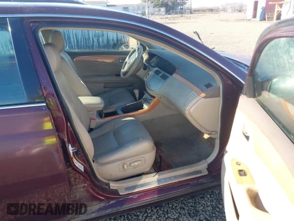 ✅ 2005 Toyota Avalon Limited • VIN: 4T1BK36B85U017542 • Лот: 43826272. Опубликован ранее на IAAI с пробегом 190 416 миль. Бесплатный доступ к архиву аукционных продаж из США и подробный отчёт об истории автомобиля на DreamBid. Изображение 5.