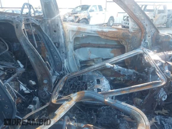 ✅ 2023 Hyundai Venue SEL • VIN: KMHRC8A33PU224772 • Lot: 41119557. Listed on IAAI with Not provided. Free auction sales archive from the USA and detailed vehicle history report at DreamBid. Image 5.