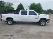 ✅ 2006 Chevrolet Silverado 2500HD LT3 • VIN: 1GCHK23D96F257428 • Лот: 42564305. Опубликован ранее на IAAI с пробегом 299 406 миль. Бесплатный доступ к архиву аукционных продаж из США и подробный отчёт об истории автомобиля на DreamBid. Изображение 13.