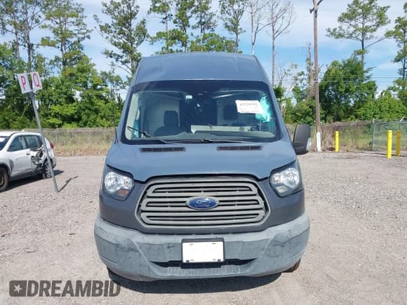 ✅ 2019 Ford Transit • VIN: 1FTYR3XM6KKB28883 • Lot: 42578545. Listed on IAAI with 107,204 mi. Free auction sales archive from the USA and detailed vehicle history report at DreamBid. Image 12.
