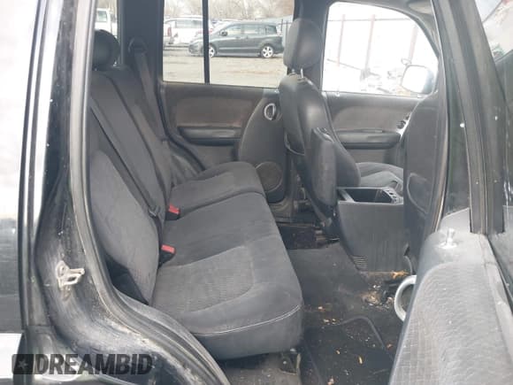 ✅ 2002 Jeep Liberty Limited • VIN: 1J4GL58K52W180899 • Lot: 43897683. Listed on IAAI with 193,987 mi. Free auction sales archive from the USA and detailed vehicle history report at DreamBid. Image 4.