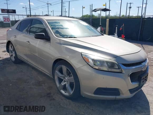 2015 Chevrolet Malibu LS with VIN 1G11A5SL7FF322350, listed as a IAAI auction lot 43042988 with 198,480 mi miles and . Bid and sale history available at DreamBid. Image 1.