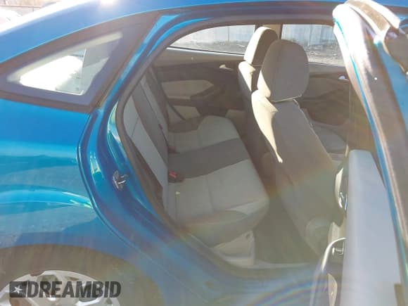 ✅ 2012 Ford Focus SE • VIN: 1FAHP3F2XCL419488 • Лот: 43697170. Опубликован ранее на IAAI с пробегом 123 407 миль. Бесплатный доступ к архиву аукционных продаж из США и подробный отчёт об истории автомобиля на DreamBid. Изображение 8.