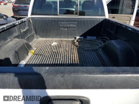 ✅ 2006 GMC Sierra 1500 Work Truck • VIN: 1GTEC14V36Z120890 • Лот: 88121635. Опубликован ранее на Copart с пробегом 194 591 миль. Бесплатный доступ к архиву аукционных продаж из США и подробный отчёт об истории автомобиля на DreamBid. Изображение 10.